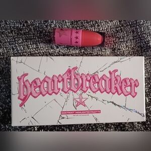 Heartbreaker Highlighter Palette and Lipstick Set